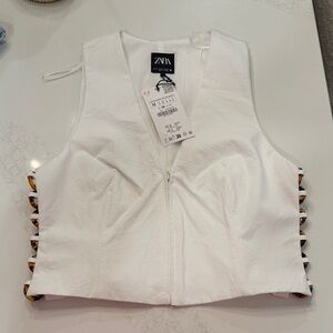 Zara White Top with Tortoise Side Details